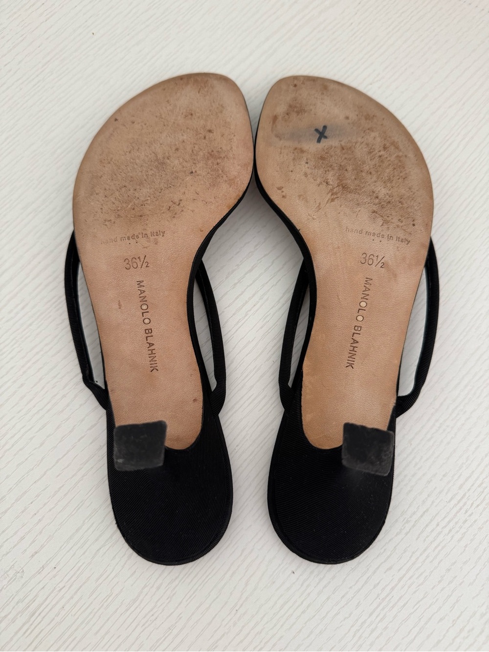 Manolo Blahnik EU 36.5 Black Thong Kitten Heel Sandals Y2K Vintage Shoes - Picture 4 of 6